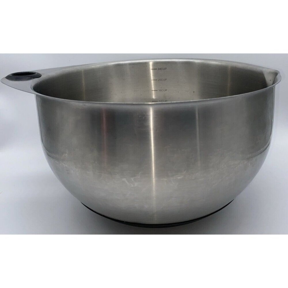 Pampered Chef Stainless Steel 24 Cup Mixing Bowl Pour Spout Silicone Base 6L